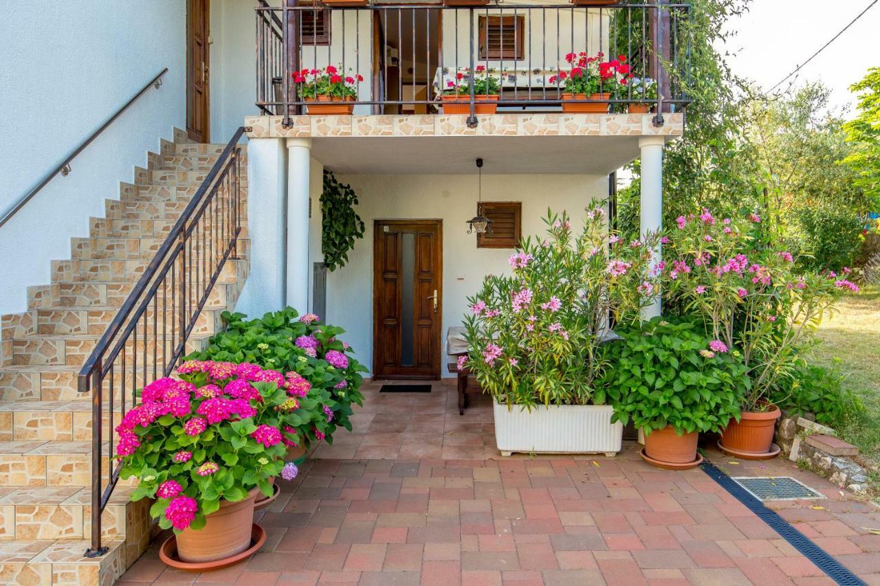 Apartmani Strott Pinezići Exterior foto